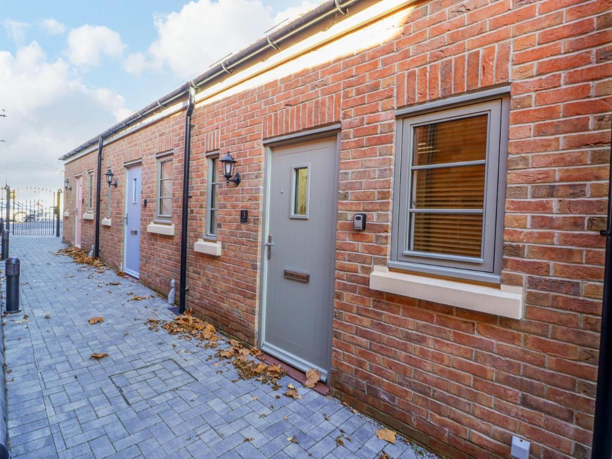 3 The Vaults Apartment Glastonbury Exterior photo